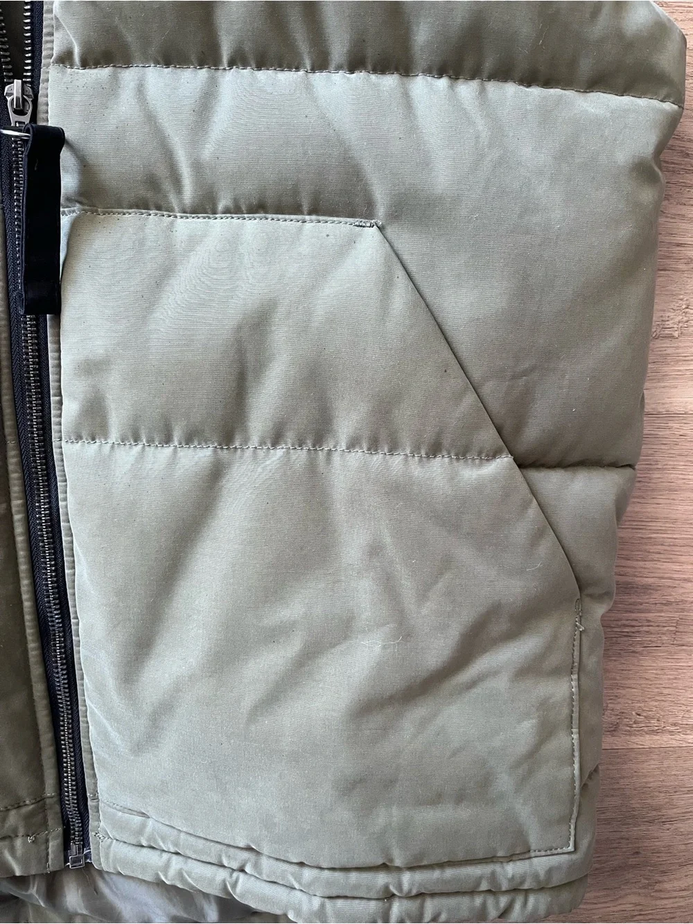 H&M Olive Green & Black Quilted Men’s Puffer Vest